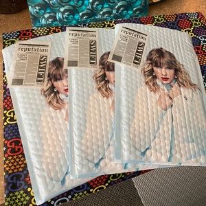TAYLOR SWIFT BUBBLE MAILERS & REPUTATION CONCERT CONFETTI MINT LOT SET X3 !!